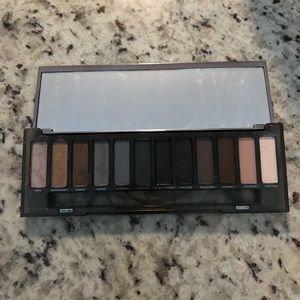 Urban Decay Smokey Pallet, barely used
